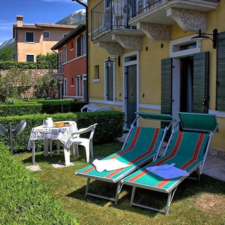 Aparthotel La Caletta Bolognese Brenzone sul Garda Exterior foto