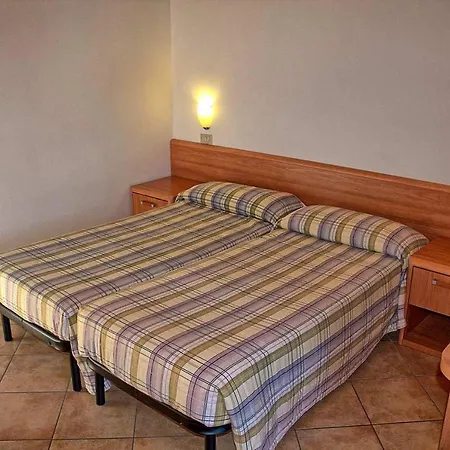 Aparthotel La Caletta Bolognese Brenzone sul Garda Exterior foto