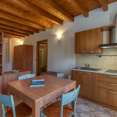 Aparthotel La Caletta Bolognese Brenzone sul Garda Exterior foto