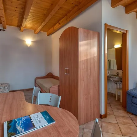 Aparthotel La Caletta Bolognese Brenzone sul Garda Exterior foto