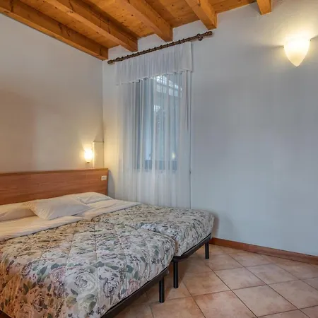 Aparthotel La Caletta Bolognese Brenzone sul Garda Exterior foto