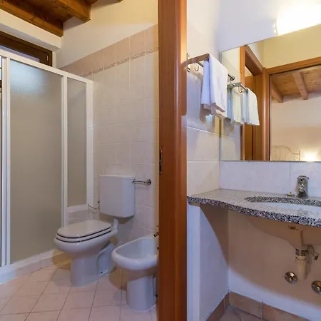 Aparthotel La Caletta Bolognese Brenzone sul Garda Quarto foto